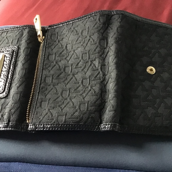 DKNY Black Leather & Canvas Tri Fold Wallet - Picture 4 of 5